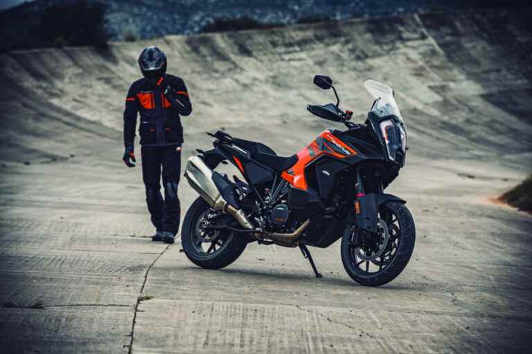 KTM 1290 Super Adventure S |  The GT motorcycle for the undecided