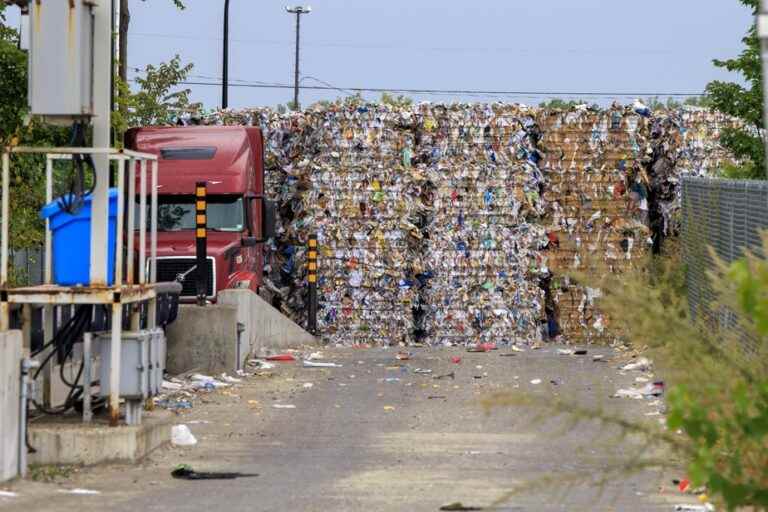 Lachine Sorting Center |  Via confident to improve recycling sorting