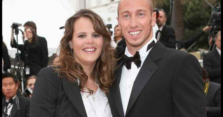 Laure Manaudou: Her ex Frédérick Bousquet poses with their daughter Manon, big smile and braces