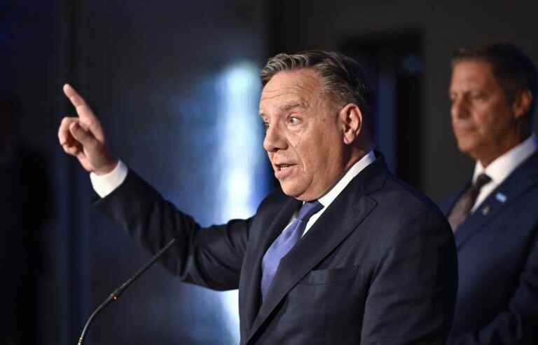 Legault touts the advantages of small countries like Switzerland