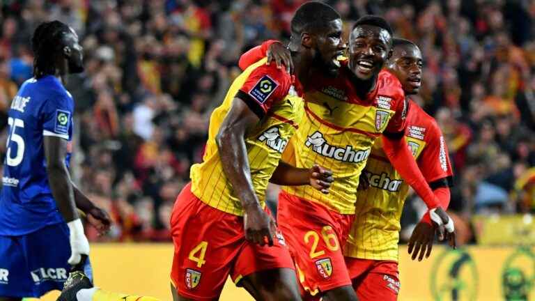 Lens continues its momentum against Troyes and temporarily takes the lead in the championship