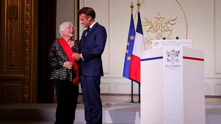 Line Renaud elevated to the dignity of Grand Cross of the Legion of Honor during a ceremony at the Élysée