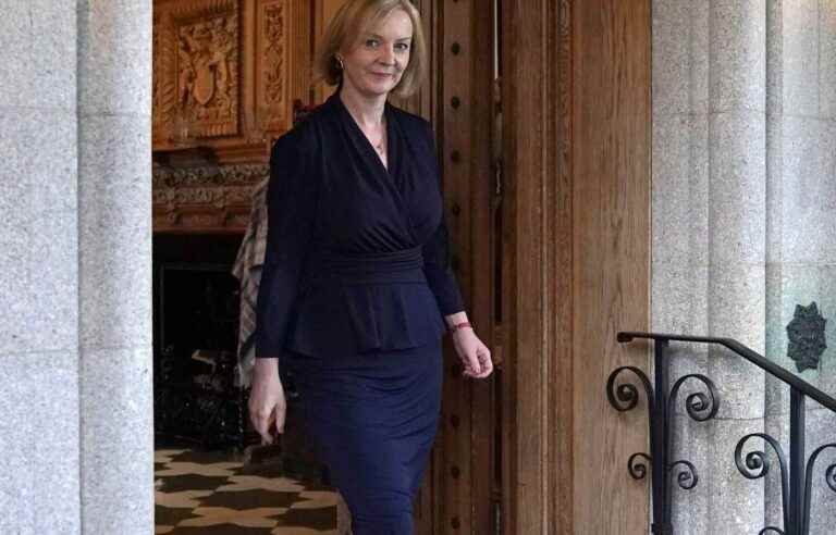 Liz Truss officially becomes British Prime Minister