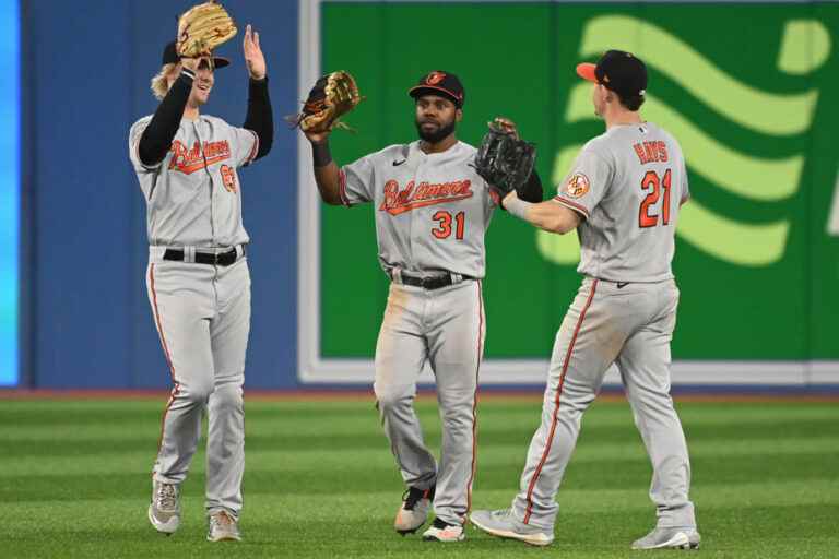 MLB |  Orioles beat Blue Jays to stay in contention