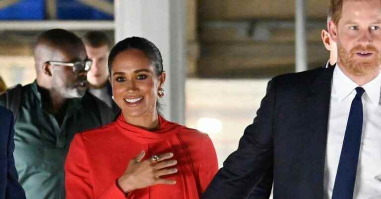 Meghan Markle in a total vibrant red look: Harry’s wife too “egocentric”, stirs up criticism