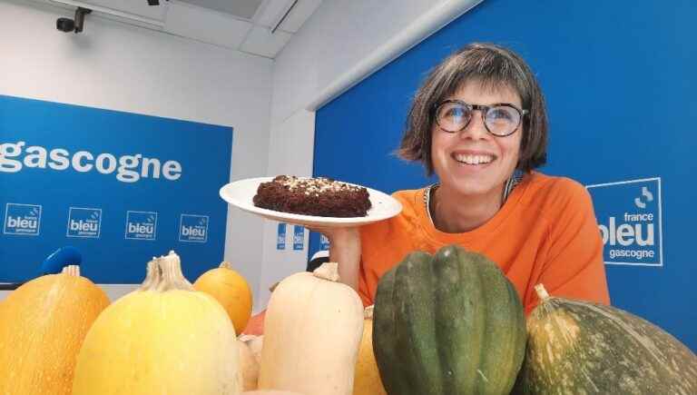 Mimbaste market gardener Virginie Cazaurang bakes with her vegetables