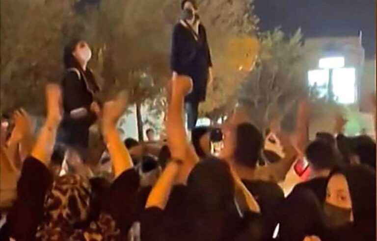 New nightly protests in Iran despite deadly crackdown