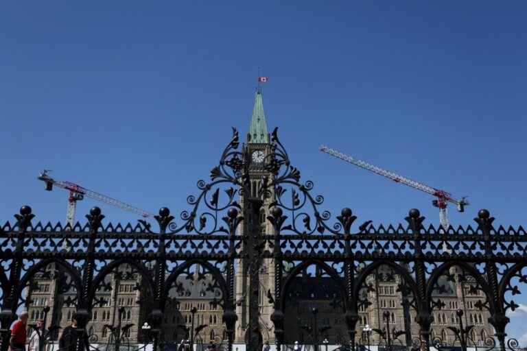 Ottawa posts a budget surplus of $6.3 billion from April to July