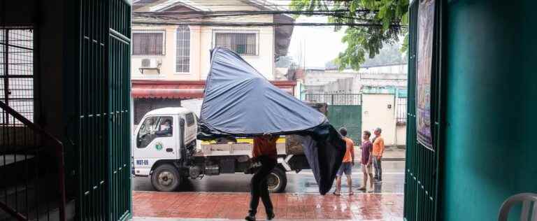 Philippines hit by Super Typhoon Noru