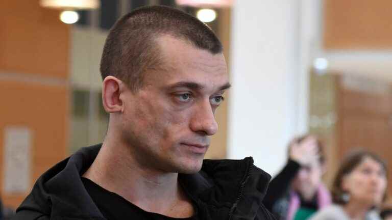 Piotr Pavlenski and Alexandra de Taddeo returned to correctional