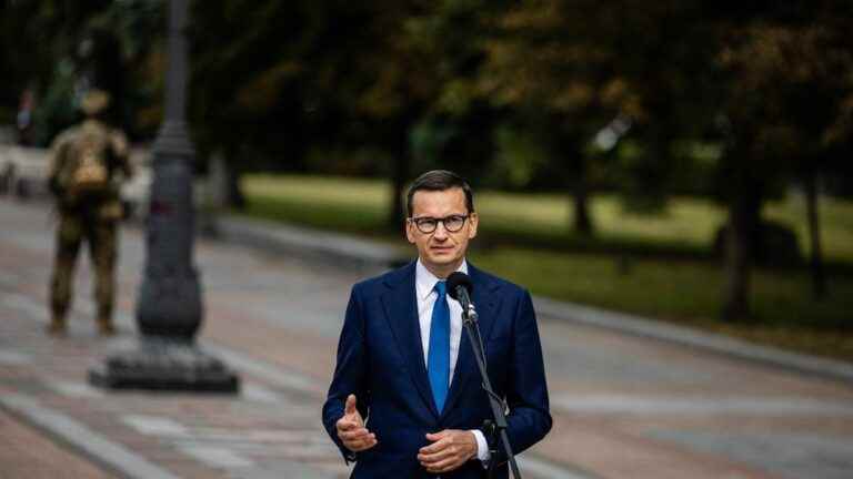 Poland will oppose “any move” by the EU to deprive Hungary of EU funds