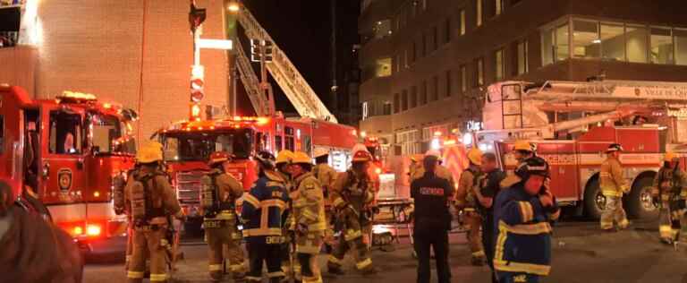 Quebec: A violent fire destroys a three-storey building