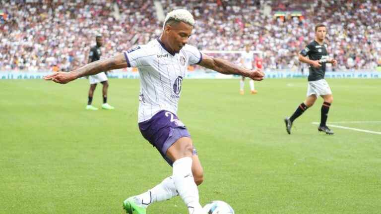 Ratao, Toulouse Football Club striker, out for four weeks