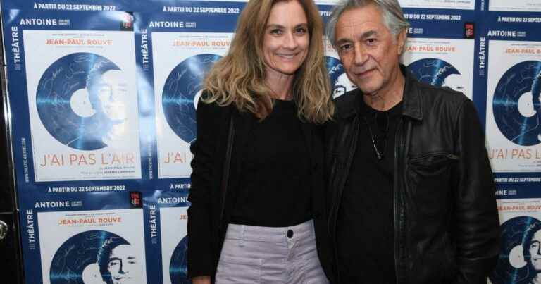 Richard Berry and his wife Pascale: romantic outing to the theater, to support Jean-Paul Rouve