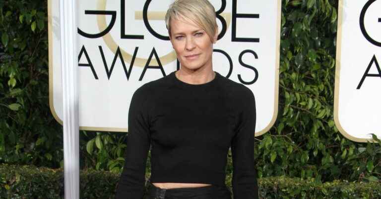 Robin Wright divorces her French beau who is 18 years younger than her