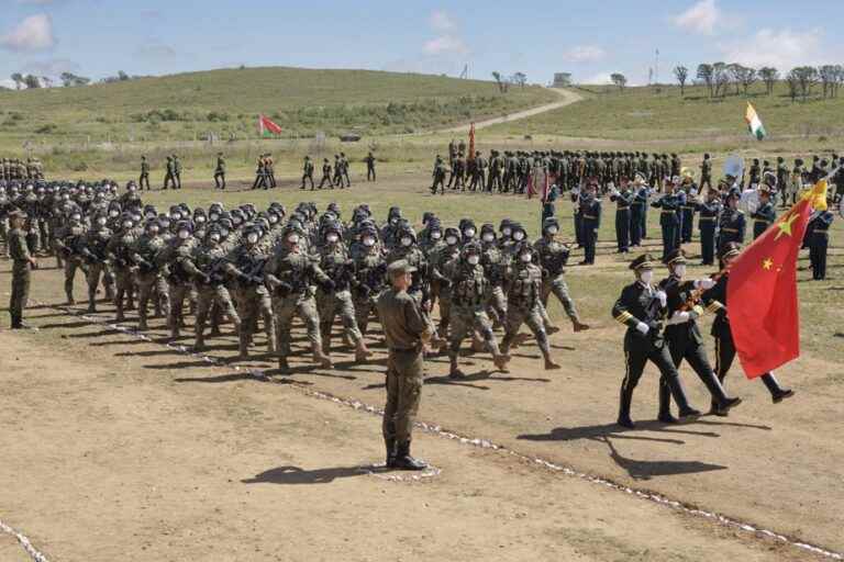 Russia |  Beginning of large military exercises involving China