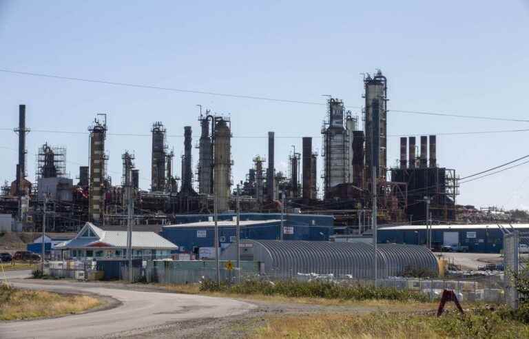 Seven injured in explosion at Newfoundland refinery