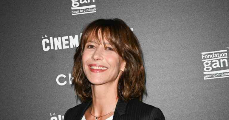 Sophie Marceau relaxed and chic: great reunion with a key person in her life!