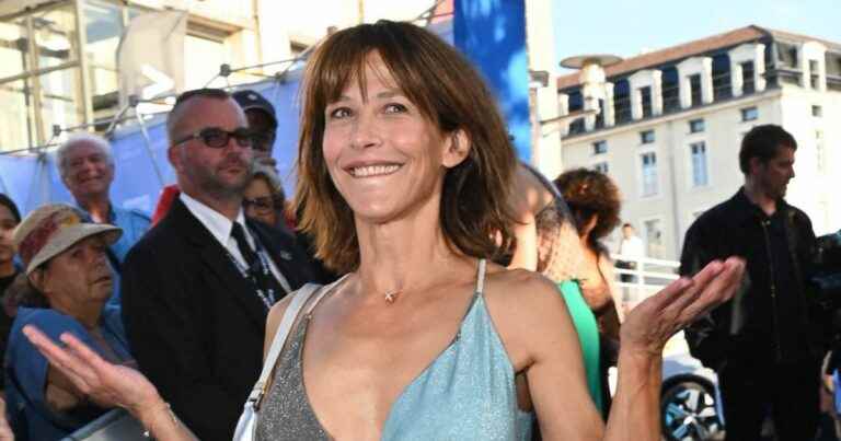 Sophie Marceau victim of the passage of time, she evokes her white hair