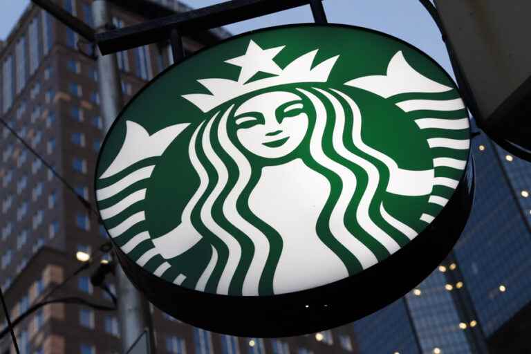 Starbucks names new CEO