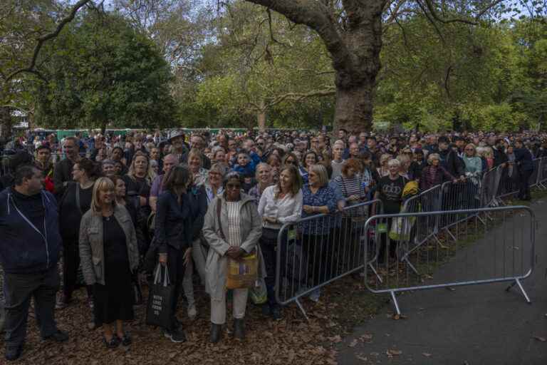 Suspension of access to the queue to see the coffin of Elizabeth II