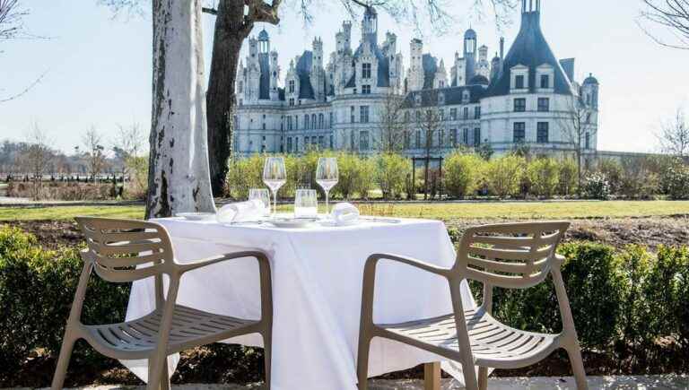 The restaurant “Le Grand Saint-Michel” in Chambord is a gastronomic journey.