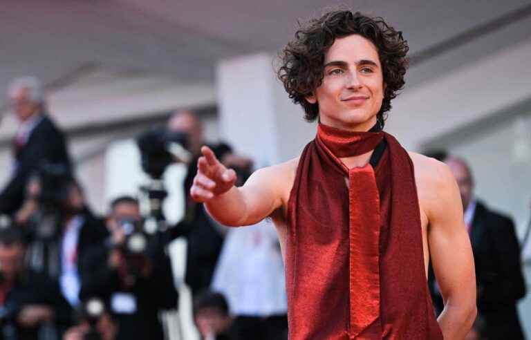 Timothée Chalamet disturbs Venice with a cannibalistic romance