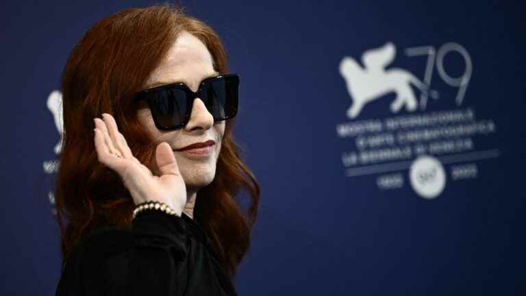 Tireless Isabelle Huppert, at the cinema in “About Joan” and on tour with “La Cerisaie”