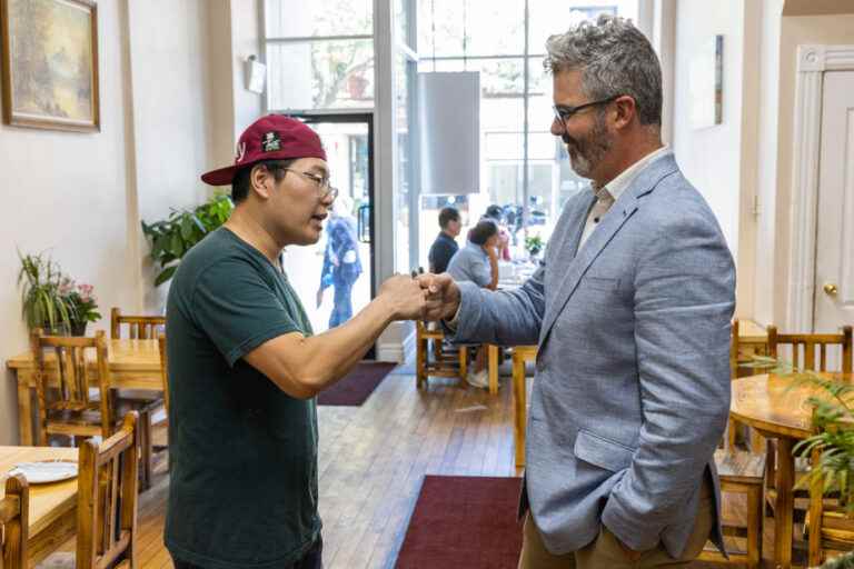 Training to promote French among Montreal restaurant owners