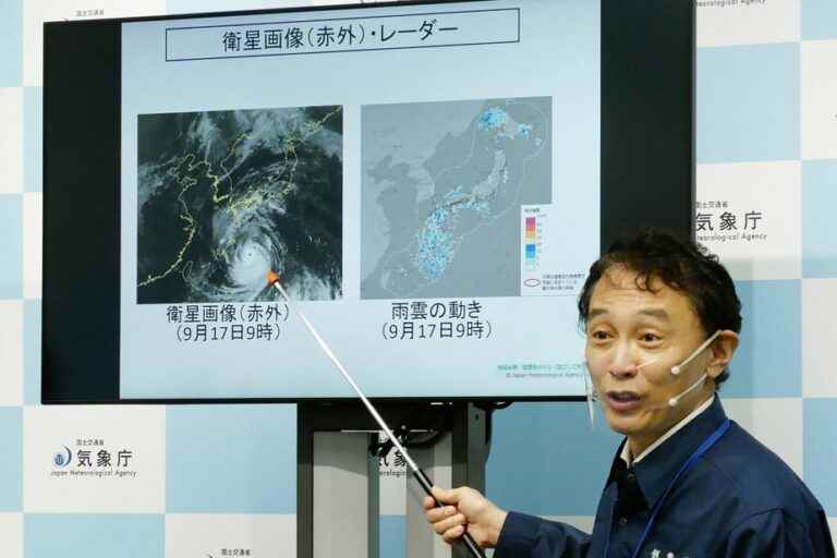 Two million Japanese threatened by the dangerous typhoon Nanmadol