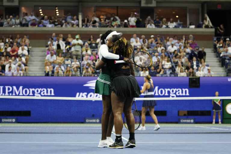 United States Open |  Serena and Venus Williams eliminated in the first round of women’s doubles