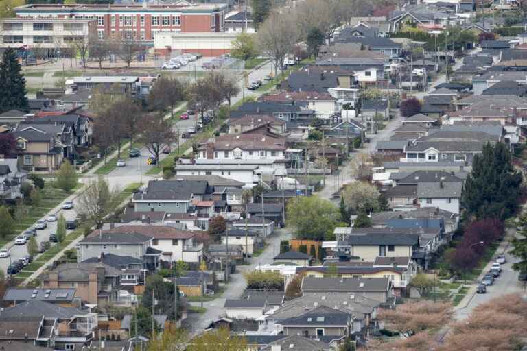 Vancouver |  Home sales fell 40% year on year in August