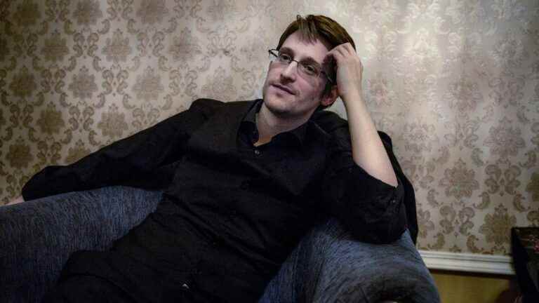 Vladimir Putin grants Russian citizenship to whistleblower Edward Snowden