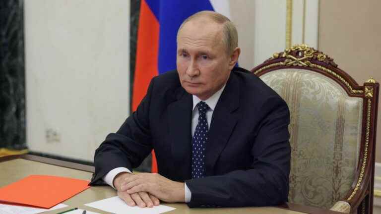 Vladimir Putin increases penalties for surrender or refusal to fight