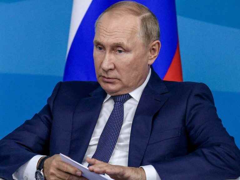 Vladimir Putin weakened by illness?  In the middle of a meeting, the Russian president slumps… this alarming behavior that makes people talk!