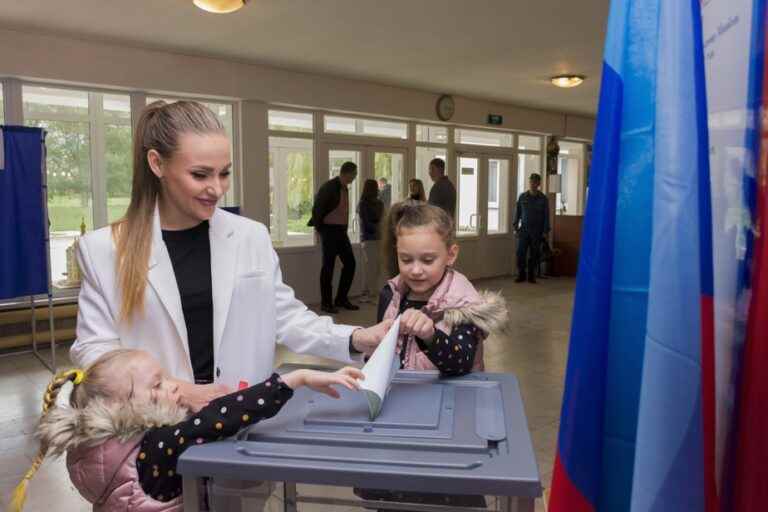 War in Ukraine, Day 216 |  Voting continues in Russian-controlled regions