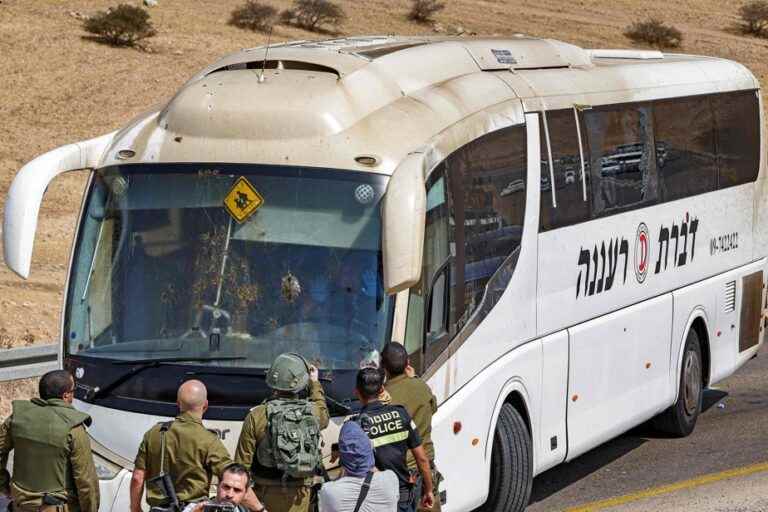 West Bank |  Attack on bus leaves seven injured