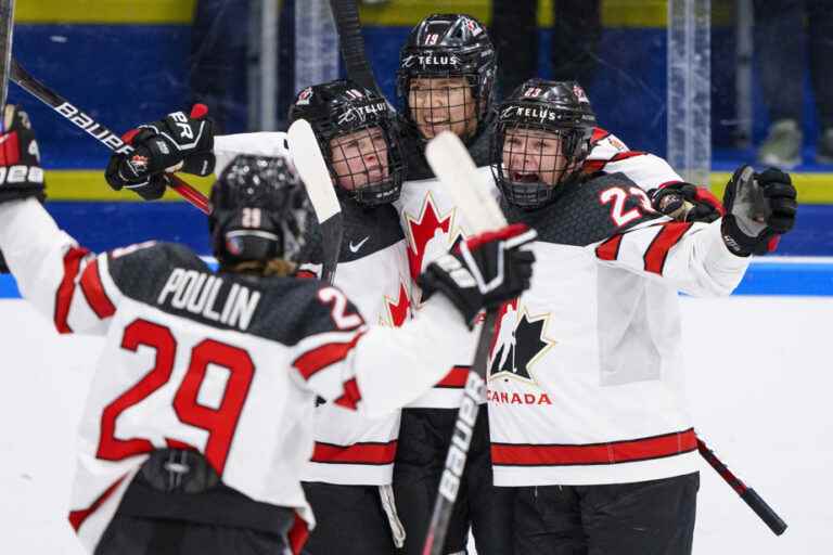 World Women’s Hockey |  Canadians win gold against USA