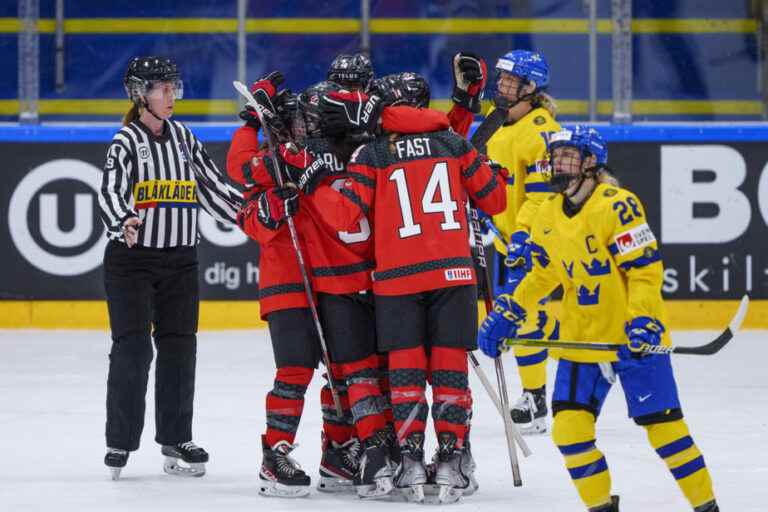 World Women’s Hockey Championship |  Victory over Sweden sends Canadians to semis