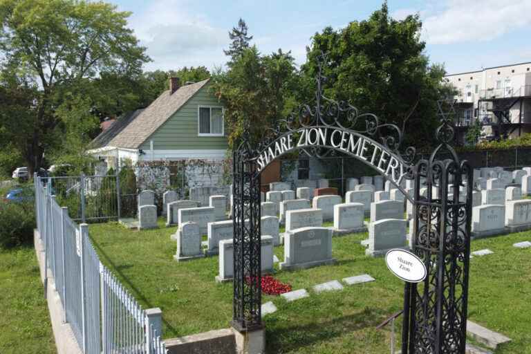 Would you live on the edge of a cemetery?