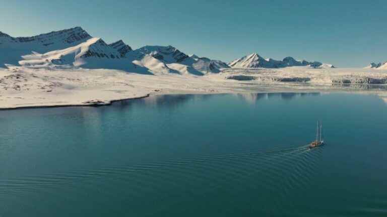 a dive into the depths of the Arctic Ocean