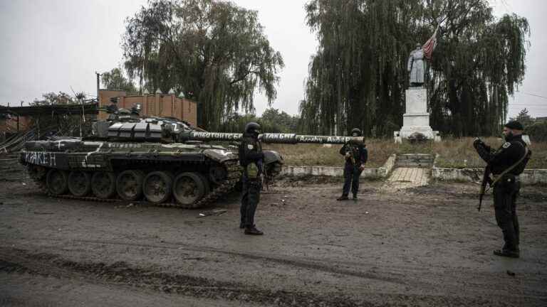 a “mass grave” has been discovered in the liberated city of Izium, says Volodymyr Zelensky