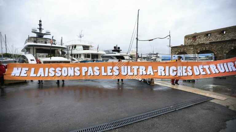 after the private jets at Le Bourget, Attac activists block the yachts of the billionaires’ quay in Antibes