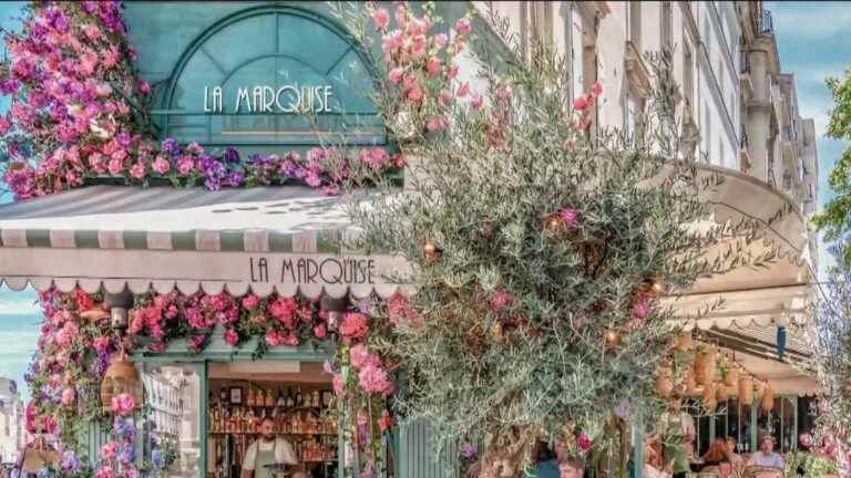 flowered storefronts to attract more customers