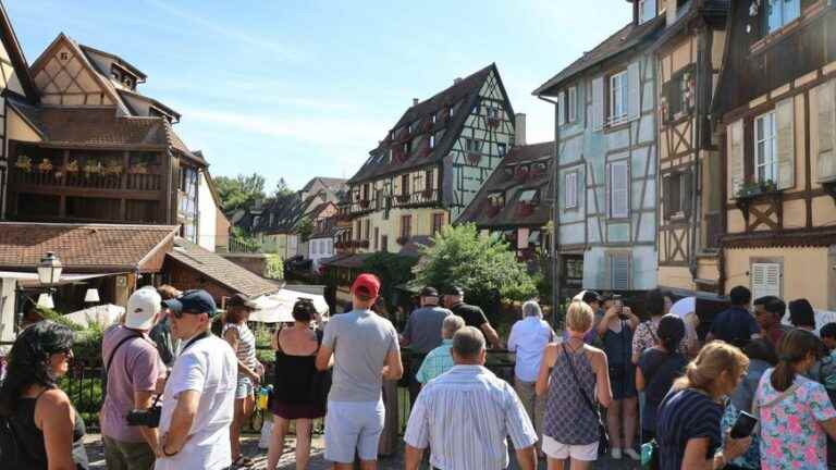 many tourists came to Colmar in August