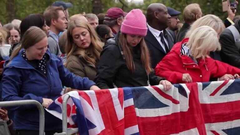 popular emotion takes over the streets of London