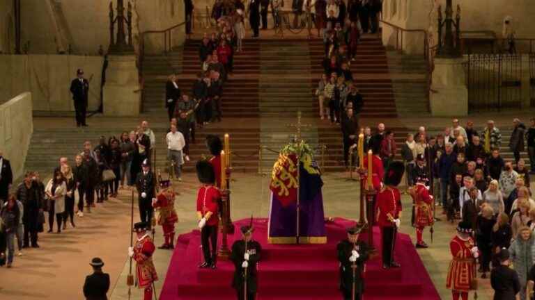 the British wait hours to say goodbye to their queen