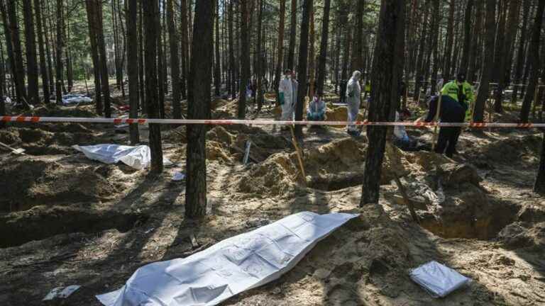 the Kremlin calls the discovery of hundreds of bodies in Izium a “lie”