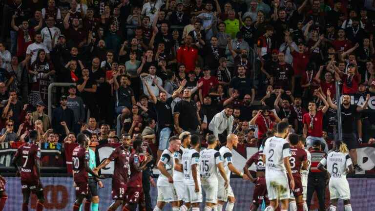 the Metz-Guingamp match temporarily interrupted by the referee, endangered by a supporter