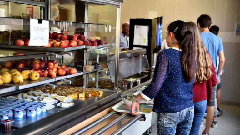 the children back in the canteen